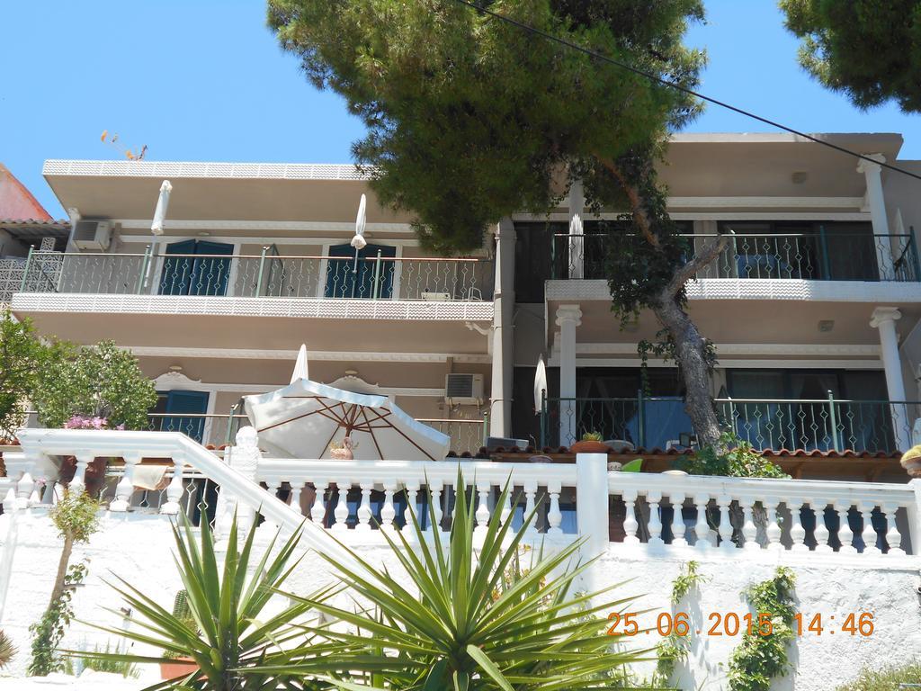 Mina Apartments Poros Town Dış mekan fotoğraf