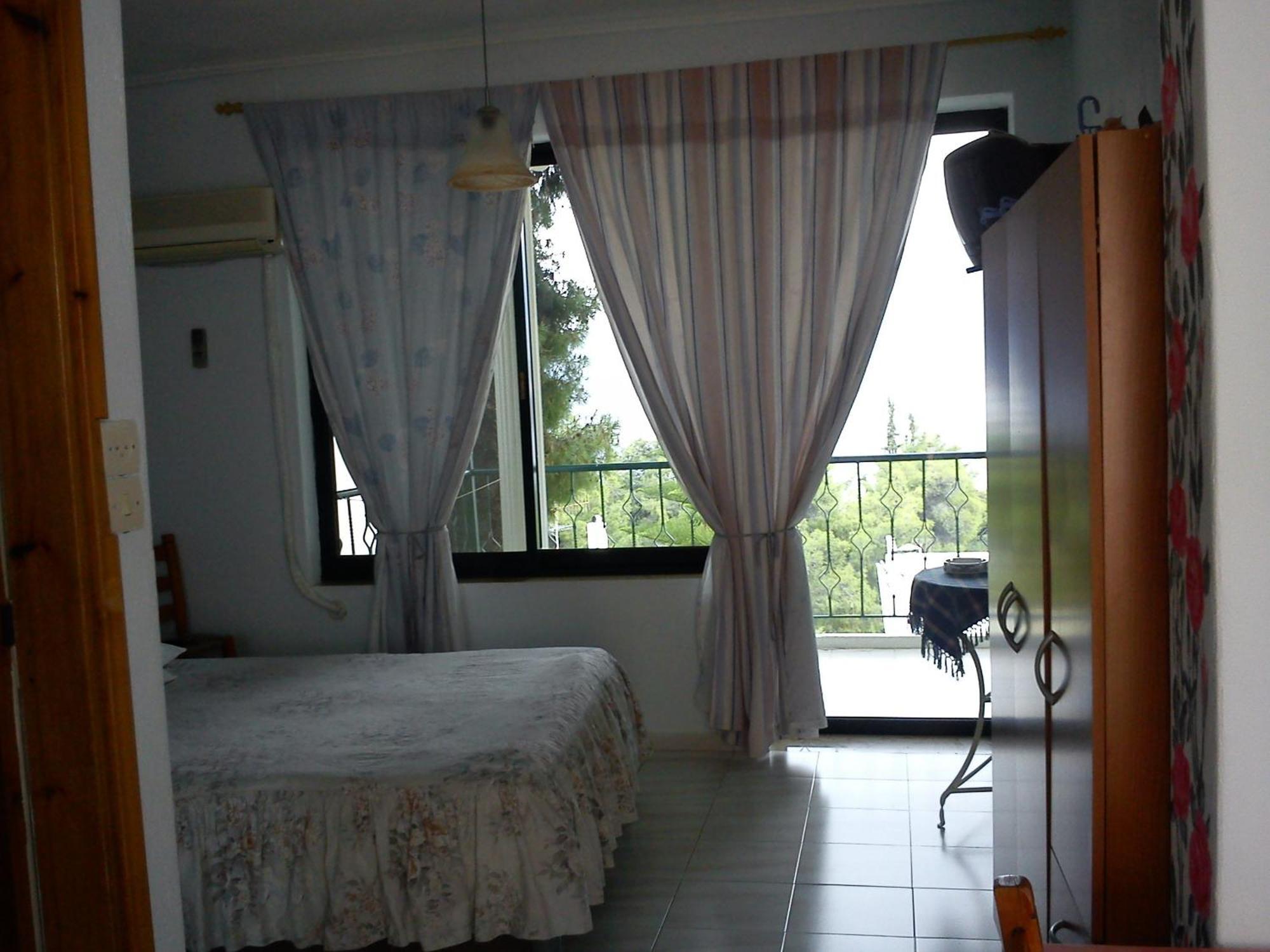 Mina Apartments Poros Town Oda fotoğraf
