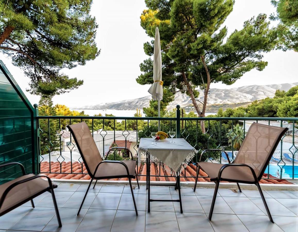Mina Apartments Poros Town Dış mekan fotoğraf